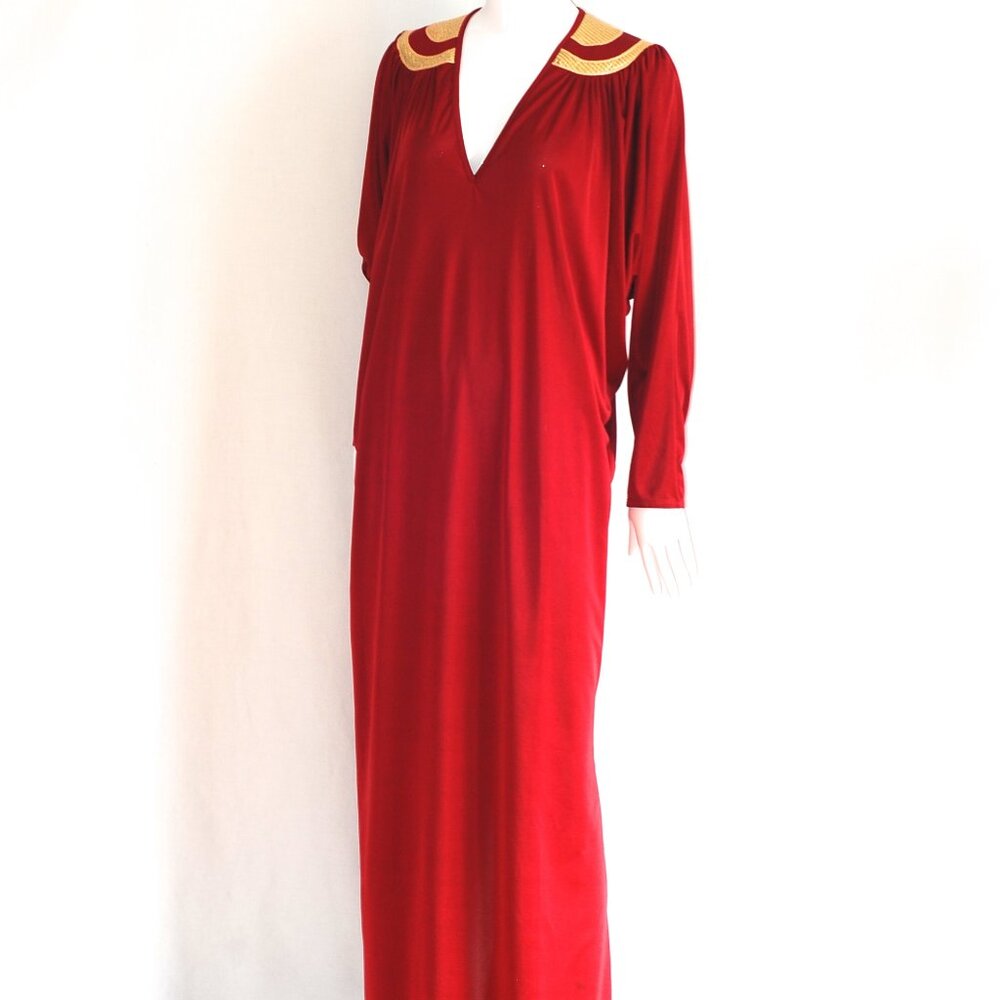 Bill Tice Cranberry Coloured Kaftan With Gold Appliques - Montreal